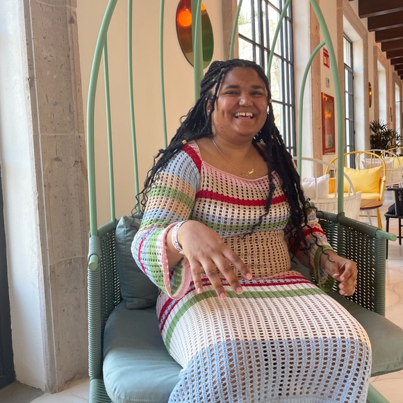 Meet your Posher, Bria - Picture 2 of 3